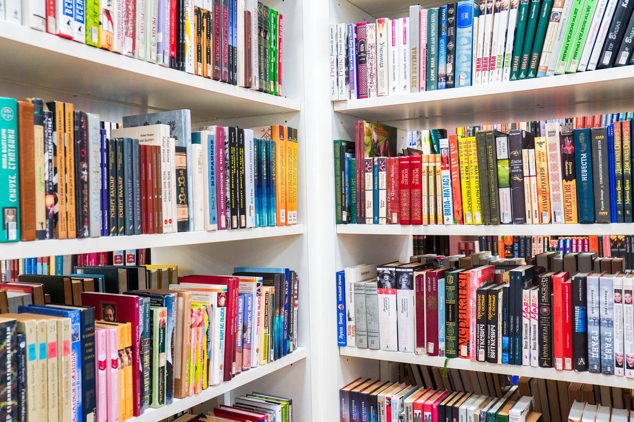 Экспозицию «Народов много — Родина одна» смогут посетить горожане в библиотеке №148. Фото: Ксения Догонашева, «Вечерняя Москва»